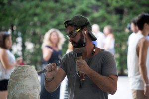 «Com més pedres trobi en el meu camí, més gran construiré el meu castell»