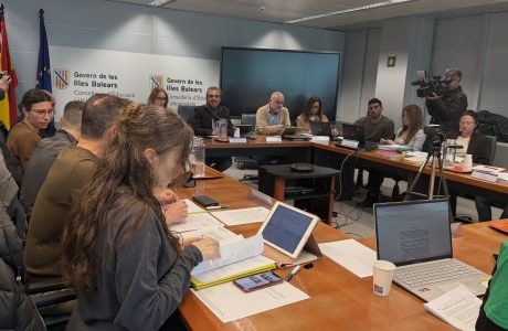 Antoni Vera durant la Mesa Sectorial d’Educació