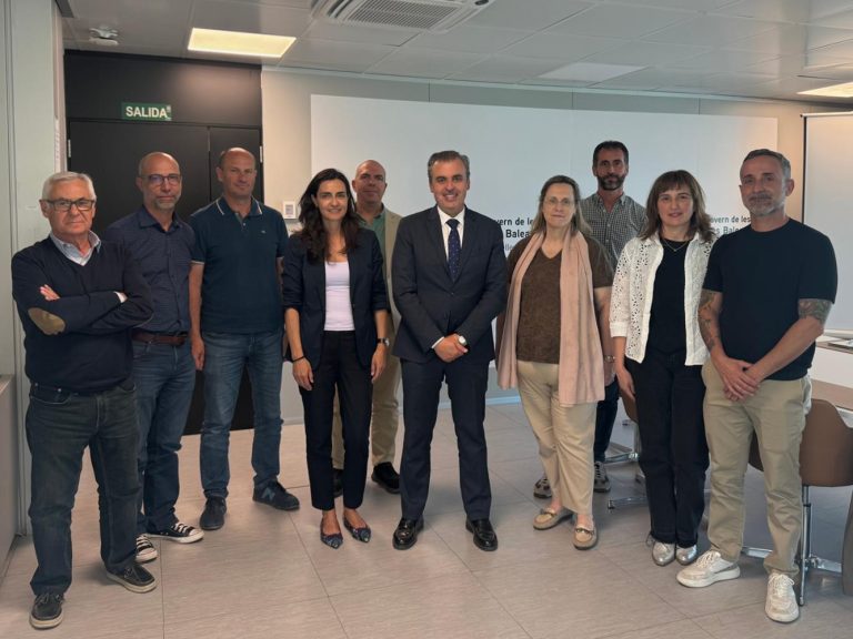 Educació abona el complement de carrera professional als equips directius dels centres de formació professional
