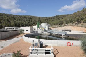Regidors d’Eivissa i Sant Antoni visiten Sa Coma per supervisar el tractament d’aigües