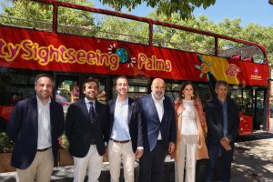 El bus turístic promocionarà el Museu Marítim de Mallorca per impulsar el patrimoni local