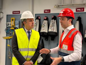 Antoni Vera visita la Fundació Laboral de la Construcció per potenciar el relleu generacional