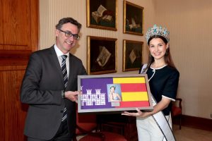 Antoni Costa rep en audiència la Miss World Spain 2026 Elisabeth Reynés