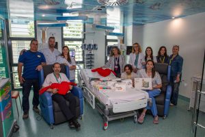Dotze noves butaques ergonòmiques milloren el descans a la Unitat de Cures Intensives Pediàtriques