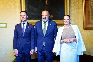 Margalida Prohens assisteix a la primera jornada del debat de la ciutat de Palma