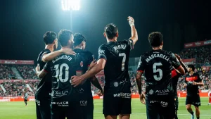 El Mallorca assalta Montilivi amb un gol de Samu Costa i suma punts d’or
