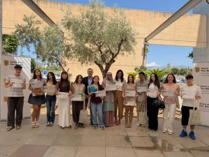 La Conselleria d’Educació lliura els premis del certamen literari Lo Pi de Formentor
