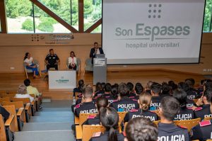 Més de setanta policies locals es fan donants de medul·la òssia a l’hospital Son Espases
