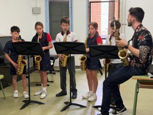 Educació equipararà les hores de música dels centres concertats amb els públics