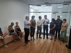 Antoni Costa supervisa l’activitat de la nova oficina de l’ATIB a Ciutadella