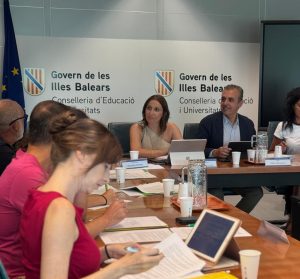 Educació proposa un calendari per negociar un nou acord marc amb els sindicats