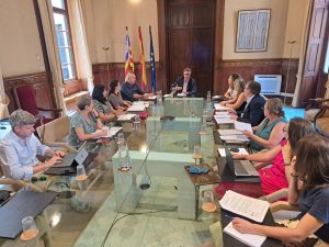 El Govern avança en la col·laboració amb entitats per reduir la burocràcia administrativa