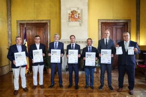 El Consell de Mallorca i les navilieres acorden mesurar l’entrada de vehicles a l’illa