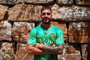 Arnau Tenas s’incorpora al RCD Mallorca després d’una trucada decisiva amb Luis García