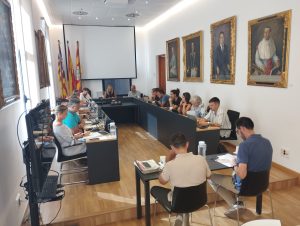 Felanitx aprova la nova ordenança de benestar animal que substitueix multes per treballs comunitaris