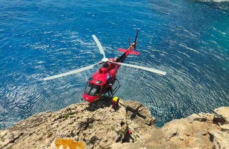 L'helicòpter sa Milana dels Bombers de Mallorca preparat per a una intervenció