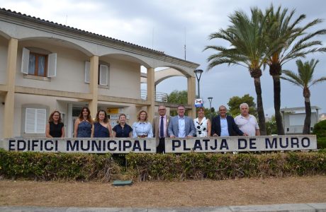 Vora del Llac Gavines i la Platja de Muro