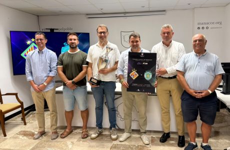 Presentació del Torneig Ciutat de Manacor de futbol sala amb autoritats municipals i representants del Palma Futsal