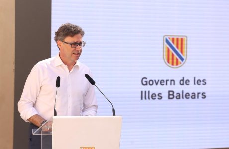 Detall de documents financers i dades tributàries de la Comunitat Autònoma