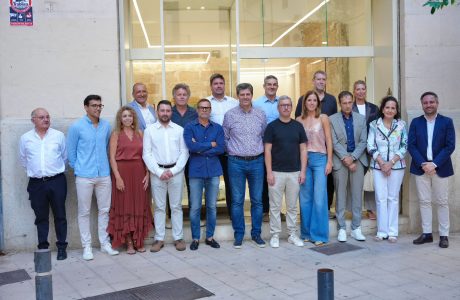 Exposició cultural durant la Nit de l'Art a Palma