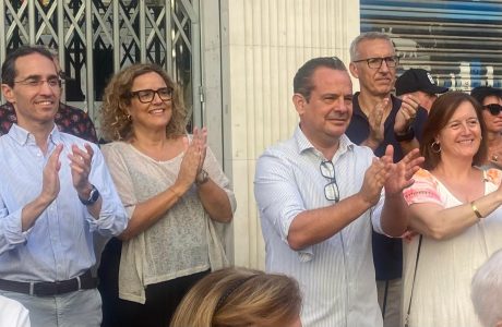 Mostra de ball de bot a les portes de la residència Oms-Sant Miquel de Palma