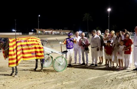 Carreres de trot a l'Hipòdrom de Son Pardo durant el Gran Premi Diada de Mallorca