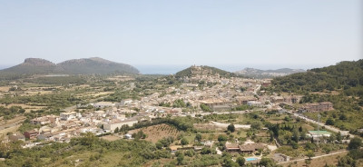 Capdepera destinarà 2,7 milions del superàvit del 2025 a carrers, voravies i una fotovoltaica al poliesportiu