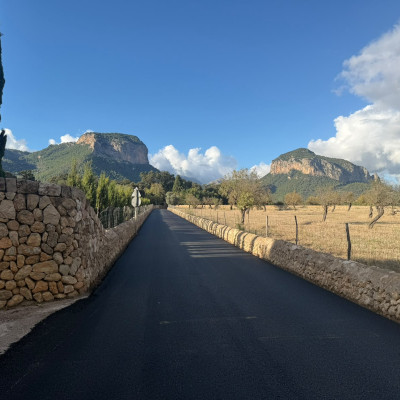 El camí Vell d’Orient recupera la circulació habitual després de les obres de millora del paviment