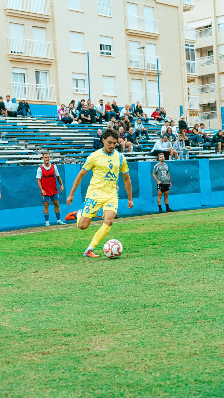 L’Atlètic Balears remunta un 2-0 advers i rescata un punt davant el Lorca Deportiva